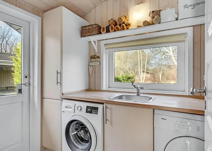 Three-bedroom With A Fireplace In * Melby